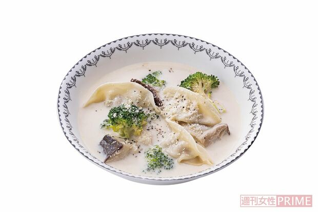 餃子入りミルクスープ