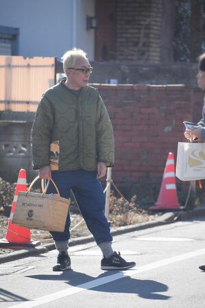 立ち止まり対応してくれる所ジョージ('20年2月)