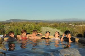 『2PM WILD BEAT～240時間完全密着！オーストラリア疾風怒濤のバイト旅行～』より　Wild Beat (c)2017 IHQ media & JYP Pictures. All Rights Reserved