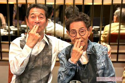 加藤綾菜、82歳の誕生日を迎えた夫・加藤茶からサプライズのプレゼント