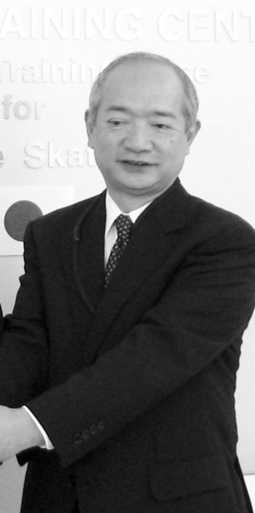 強制わいせつで裁判中の小塚崇彦の父「誰から聞いた？」