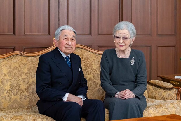 上皇陛下とともに「仙洞仮御所」で過ごされる美智子さま（2020年12月2日・宮内庁撮影）