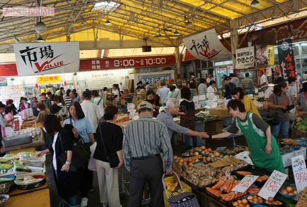 10時を過ぎた時点で、この大賑わい！　午前中にもかかわらず福岡市全域から、多くのお客さんが訪れる