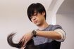 『人は見た目が100パーセント』より。カリスマ美容師を演じる成田凌はほんとに美容師免許を持っている! (c)フジテレビ