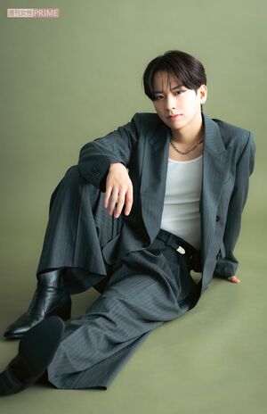 佐藤友祐　撮影／矢島泰輔　ヘアメイク／深町健哉　スタイリスト／後藤泰治