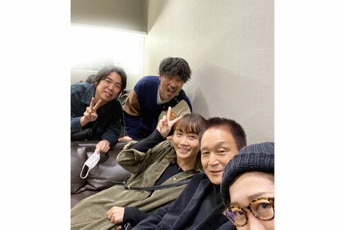 スキマスイッチ、矢井田瞳、JUJUら『クリ約』メンバーとライブ後に記念撮影（矢井田瞳のSNSより）