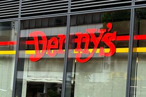 日本で創業50年を超えるデニーズ