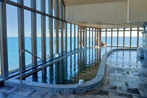 太平洋を見渡せる最上階の展望温泉で、日々の疲れを癒したい