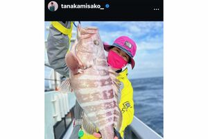 インスタのプロフィールにも“釣り師”と書くほどの釣り好き!(田中美佐子のインスタグラムより)