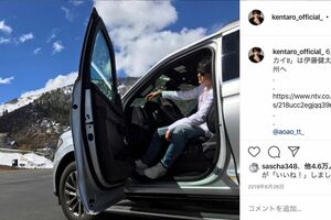 番組企画で車を運転する伊藤健太郎(@kentaro_official_)