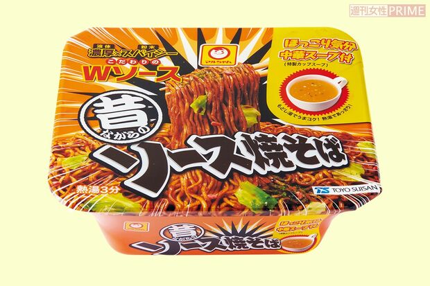 マルちゃん昔ながらのソース焼そばほっこり気分中華スープ付 撮影/山田智絵