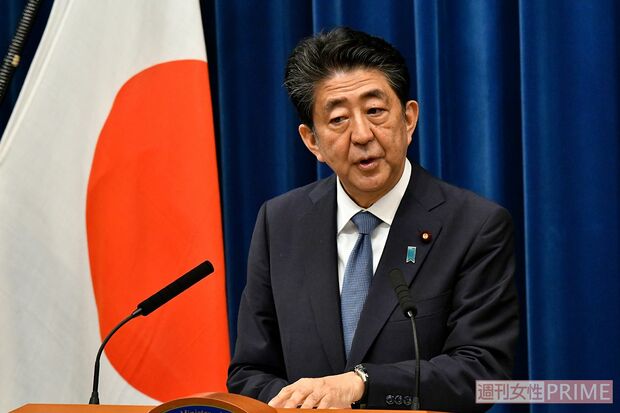 辞任表明会見では顔色が悪かった安倍晋三氏