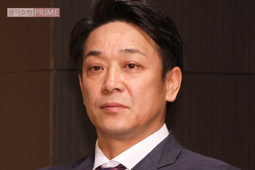 画像・写真】千葉ロッテマリーンズ・サブロー監督〈黒木知宏コーチを