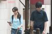 熱愛発覚後の'14年6月にデートする杏と東出。この半年後にゴールイン