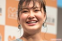 村上佳菜子が『シューイチ』で婚約報告”番宣、『行列のできる相談所』では顔出し・密着ロケに「日テレやり…