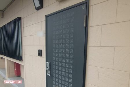 事件現場となった永沼楓月容疑者のアパート。今も空き部屋のままだ