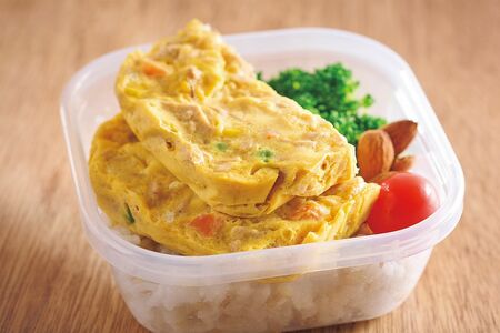 チーズ香るツナと野菜のレンチンたまご弁当