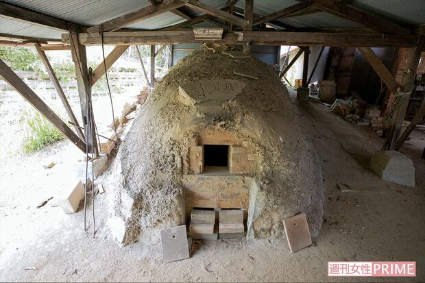 自宅の庭に築いた「寸越窯」　撮影／伊藤和幸