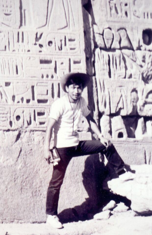 1966年、ルクソール西岸ワムセウムにて