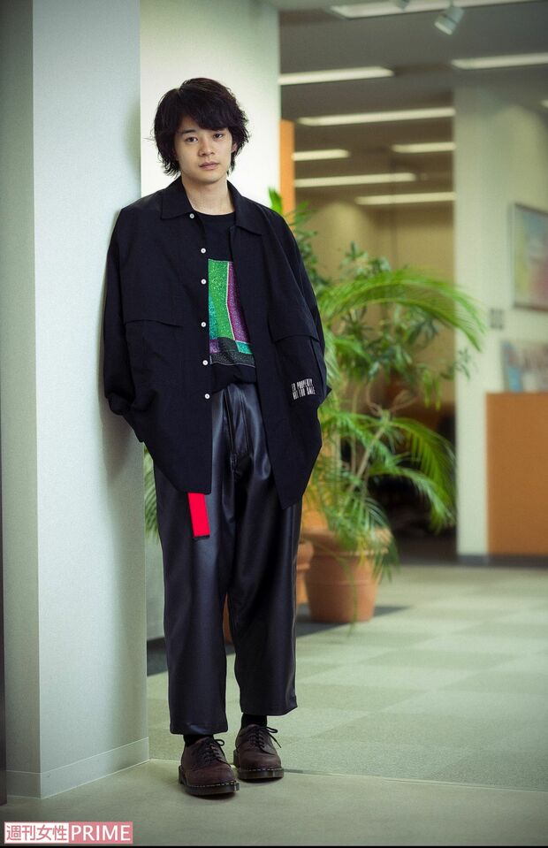 「自分と似てるタイプを好きになるほう」と言う池松壮亮　撮影／伊藤和幸