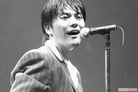 【没後30年】尾崎豊さんの相棒が振り返る、伝説の“骨折ダイブ”の裏側「いつもと違う目だった」