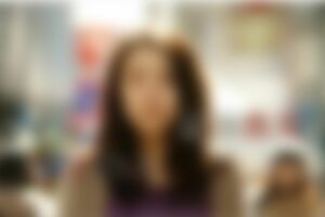 女優として映画出演していたころの“Rさん”(YouTubeの映画告知より、編集部加工)