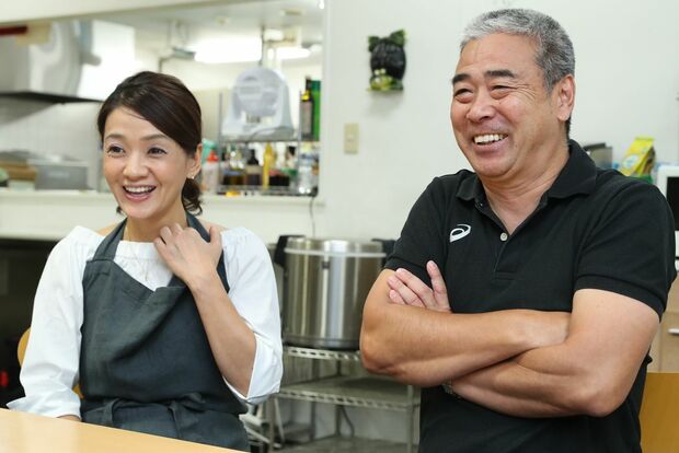 かつて晋さんが日本代表スタッフをしていた時期は多忙ですれ違う日々だったというが、現在は夫婦二人三脚で選手たちを支える