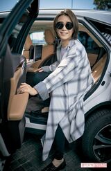 「おはようございます!」とスタジオ入り。私服コーデも素敵です　撮影／廣瀬靖士