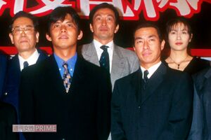 1996年のドラマ『踊る大捜査線』制作発表時の織田裕二と柳葉敏郎