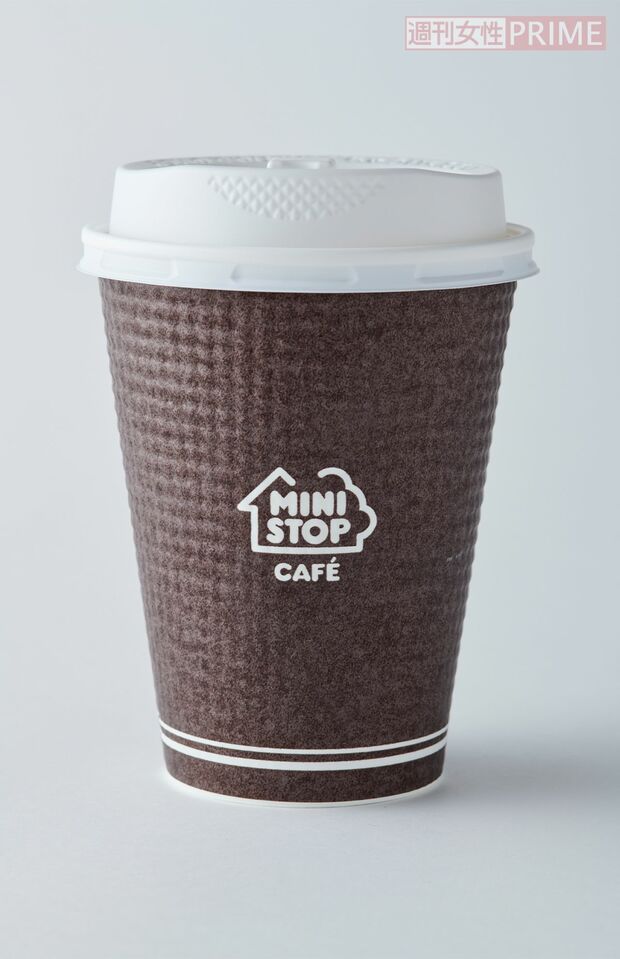 【カフェラテ部門第4位】ミニストップこだわりミルクのホットカフェラテレギュラーサイズ／200円（撮影／山田智絵）