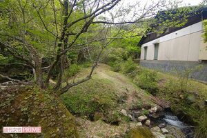 《京都南丹市事件》安達優希容疑者逮捕後、警察がくまなく調べた『るり渓』公衆トイレの裏