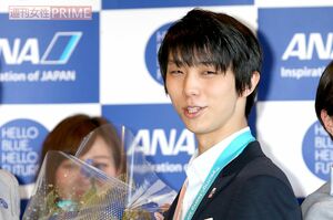 演技後に投げこまれる「くまのプーさん」のぬいぐるみは森に帰しているそうだけど、花束はお花畑に? 撮影/佐藤靖彦