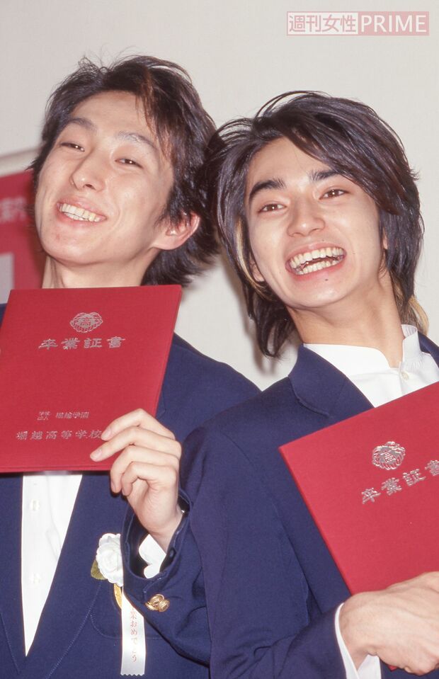 堀越高校同級生の松本潤（右）と中村七之助（左）。松本は大河に主演、七之助は梨園の花形役者と、共に大きく成長（'02年卒業）