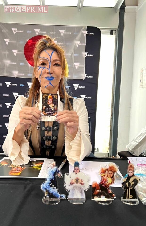 年の半分はほぼ海外。写真は久しぶりに訪れたオーストラリアでのサイン会&撮影会でのブルさん 写真/本人提供