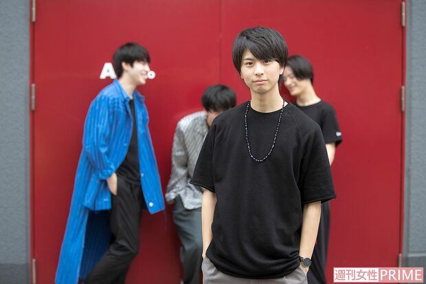 「僕はゆるっとしたものが好きで、今日もいつものように全身ダボッとしちゃうんです。普段から大きめシルエットで、あまりスキニーとかははかないかな？」（岡宮）