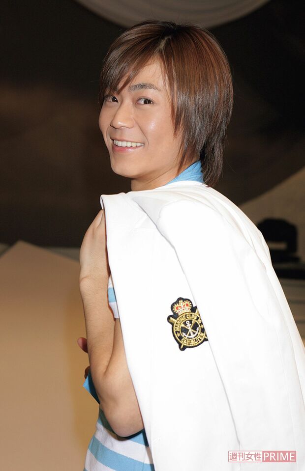 '07年 毎回欠かさず出演している「夜桜演歌まつり」。マリンルックがお似合いです（4月6日）　撮影／週刊女性写真班