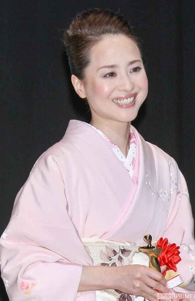 今でも圧倒的なサポートを集め、コンサートやディナーショーは満員な松田聖子