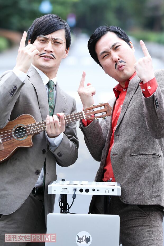 きつね　（左）大津広次（右）淡路幸誠　撮影／吉岡竜紀