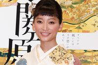 杏「大変な1年」綴った“極秘”日記と、シンママ生活のサポートを買って出た渡辺謙