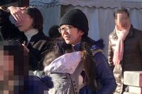 岩崎ひろみが娘たちとお揃いコーデで初詣、垣間見えた“子育てへのこだわり”