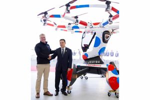 部品が破損した『空飛ぶクルマ』（丸紅ホームページより）