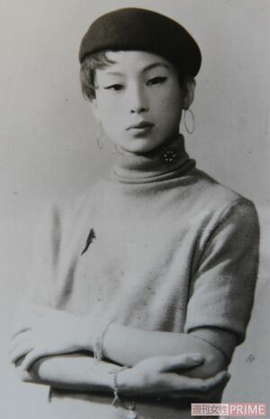 カルーセル麻紀がゲイバーで働き始めた15歳のころ。当時の源氏名は「マメコ」だった