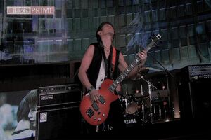 2016年のNHK紅白で、都庁前から中継で歌ったTOKIOの5人