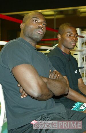 弟のアンディ・オロゴンとボビー・オロゴン（'06年8月）