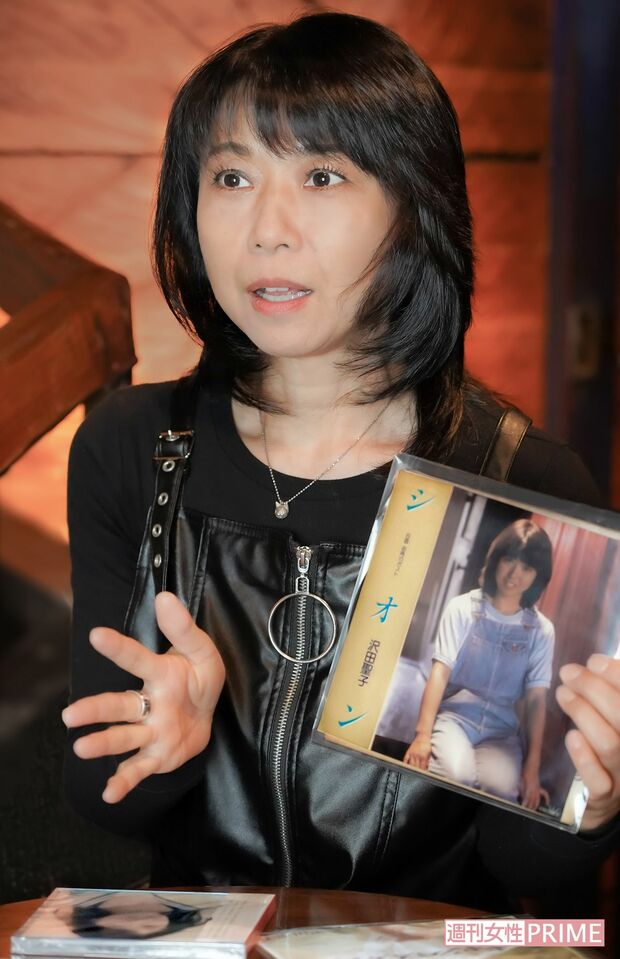 「当時、しゃべりが苦手なタイプでした。テレビを見ながら、さんまさんはどうして話がうまいのか、オチをどうつけているのか、何度も研究して。今ではしゃべりすぎる（笑）」と沢田　撮影／佐藤靖彦