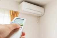 真夏のエアコン節電は「日中はつけっぱなし」と“18時以降”のマル秘テクがカギ
