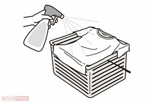 すぐ洗濯しないときは布用除菌スプレーを（イラスト／二階堂ちはる）