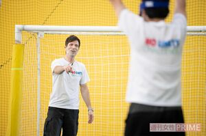 パラ応援大使を務めたパックンマックン。暑さに負けない熱量で2時間の撮影を終えた