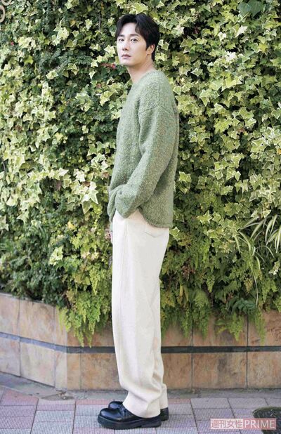 「僕と恋愛したら、3食、責任をもって料理します！」と話すチョン・イル（撮影／吉岡竜紀）