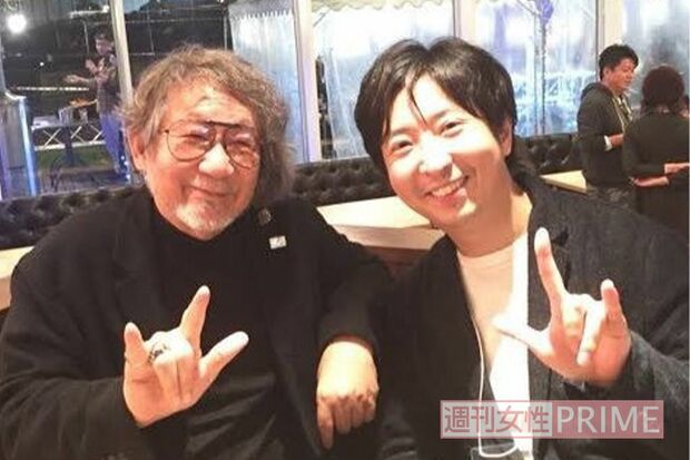 香川県で行われた映画祭の懇親会で撮影された有村昆さんと大林監督